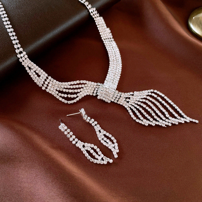 High-grade Clavicle Chain Fashion Grandeur Personality Jewelry Suit Artsadd
