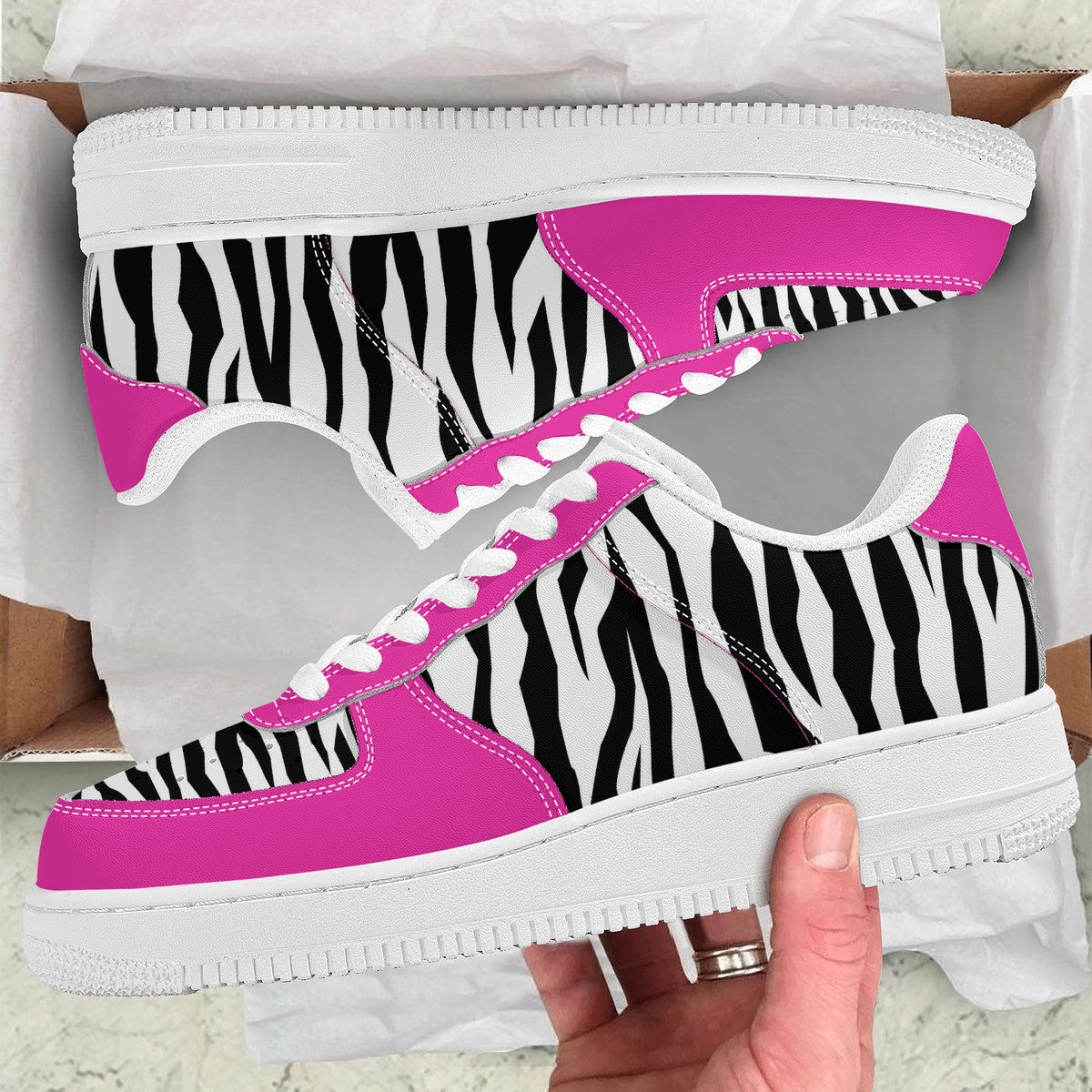 Low Top Unisex Sneakers Tiger decoration with pink JewelryLuxeUS.store
