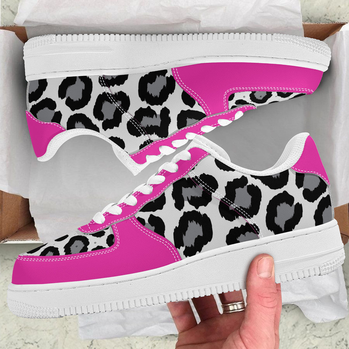 Low Top Unisex Sneaker Leopard print and Pink decoration JewelryLuxeUS.store